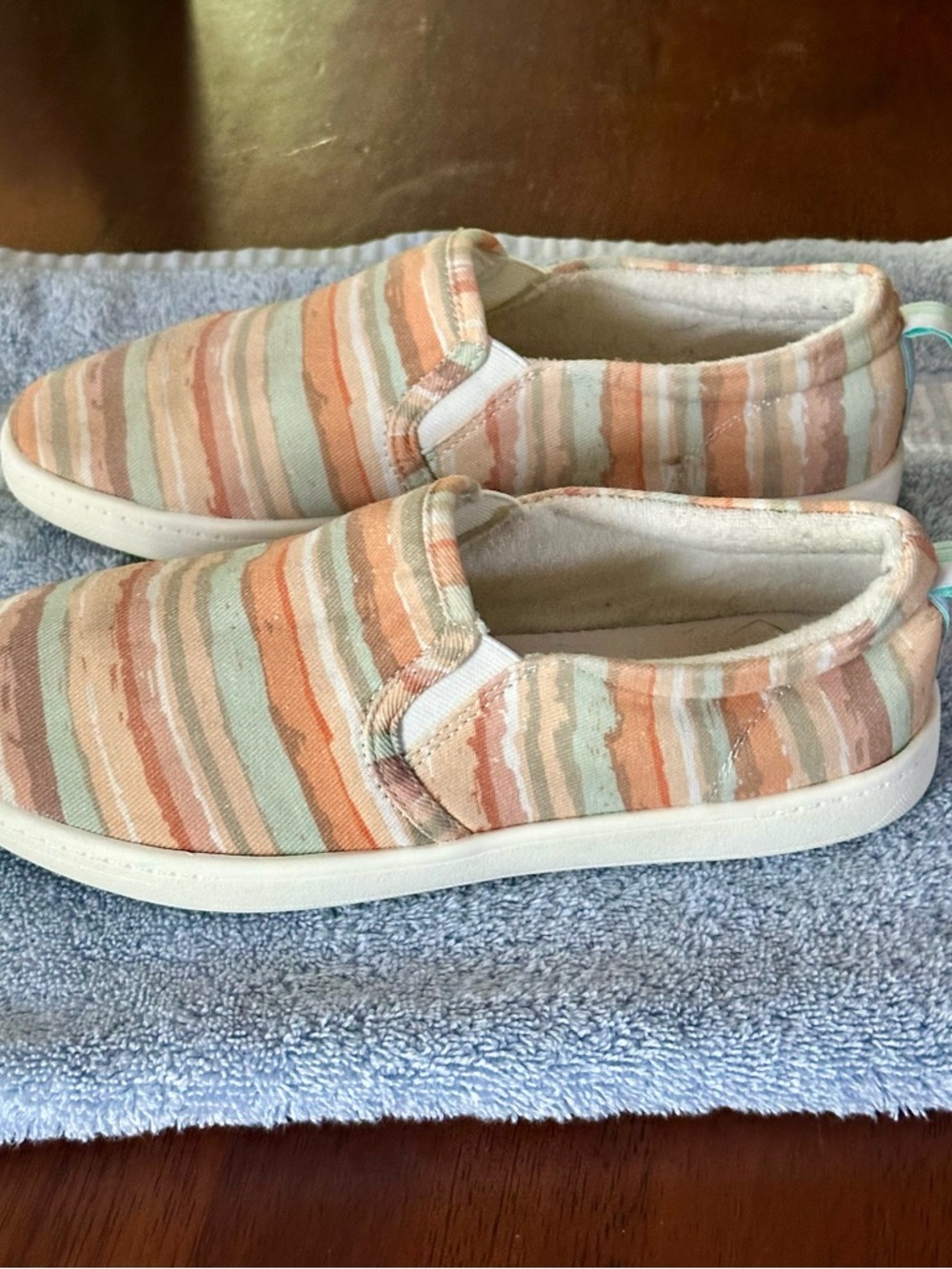 Easy Spirit Kids Slip-On Sneakers in‎ Peach, Mint & Cream Stripe